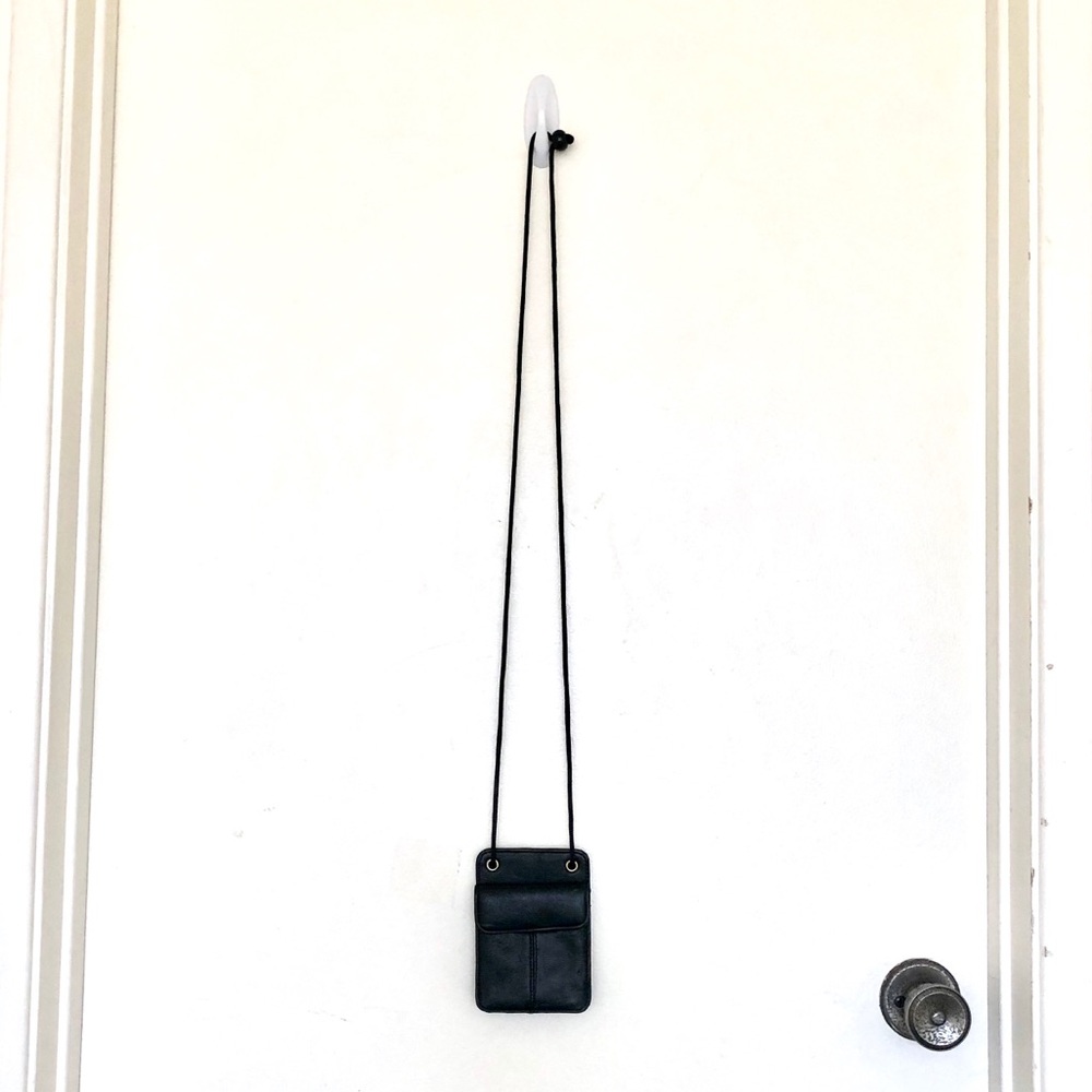 ⭐️5 for $25⭐️ Black Leather ID Holder/Coin Purse - Picture 1 of 4